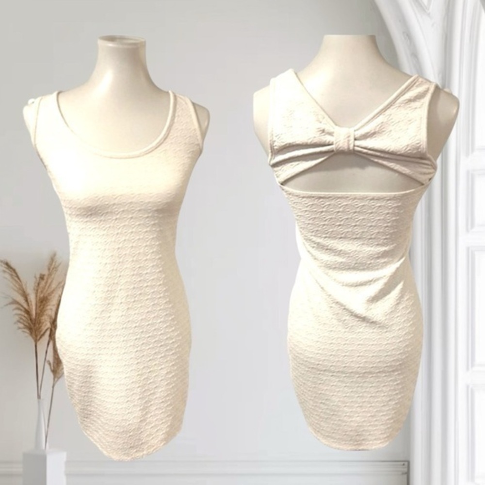 Love Fire low back body con white texture dress